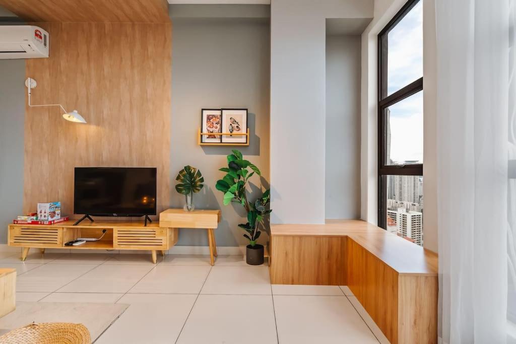 Pangsapuri Arte Mont Kiara Netflix Muji 3rooms 6pax Kuala Lumpur