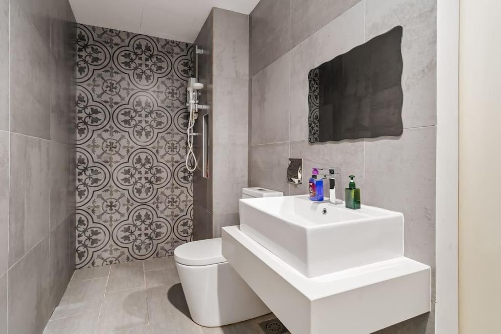 Arte Mont Kiara Netflix Muji 3rooms 6pax * Kuala Lumpur