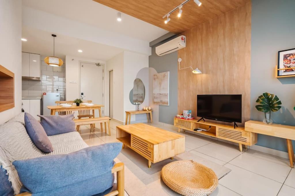 Pangsapuri Arte Mont Kiara Netflix Muji 3rooms 6pax